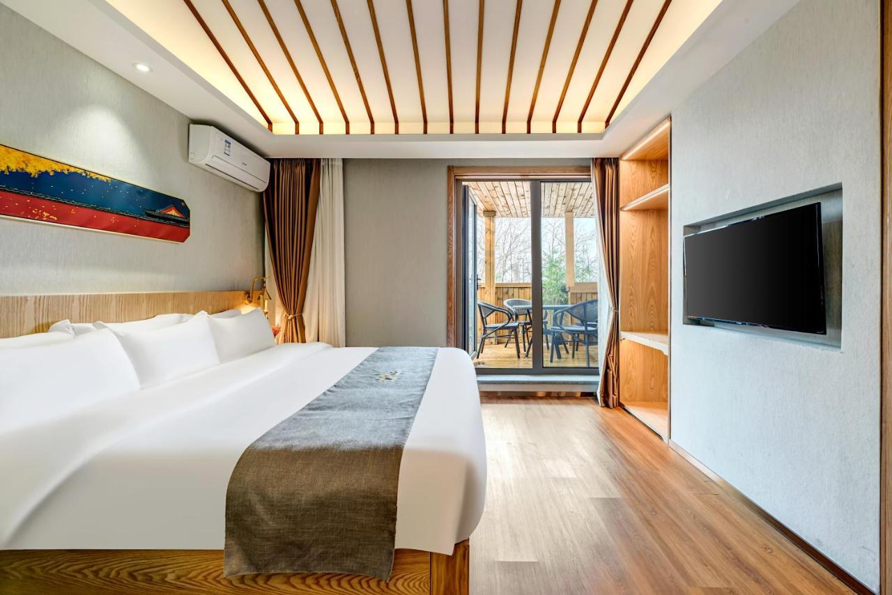 Happy Dragon Saga Hotel: Garden Terrace in City Center Beijing Exterior photo