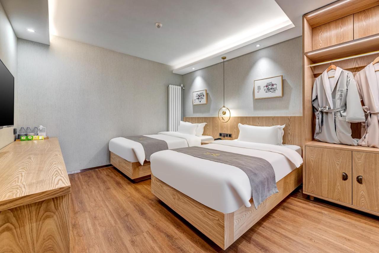 Happy Dragon Saga Hotel: Garden Terrace in City Center Beijing Exterior photo