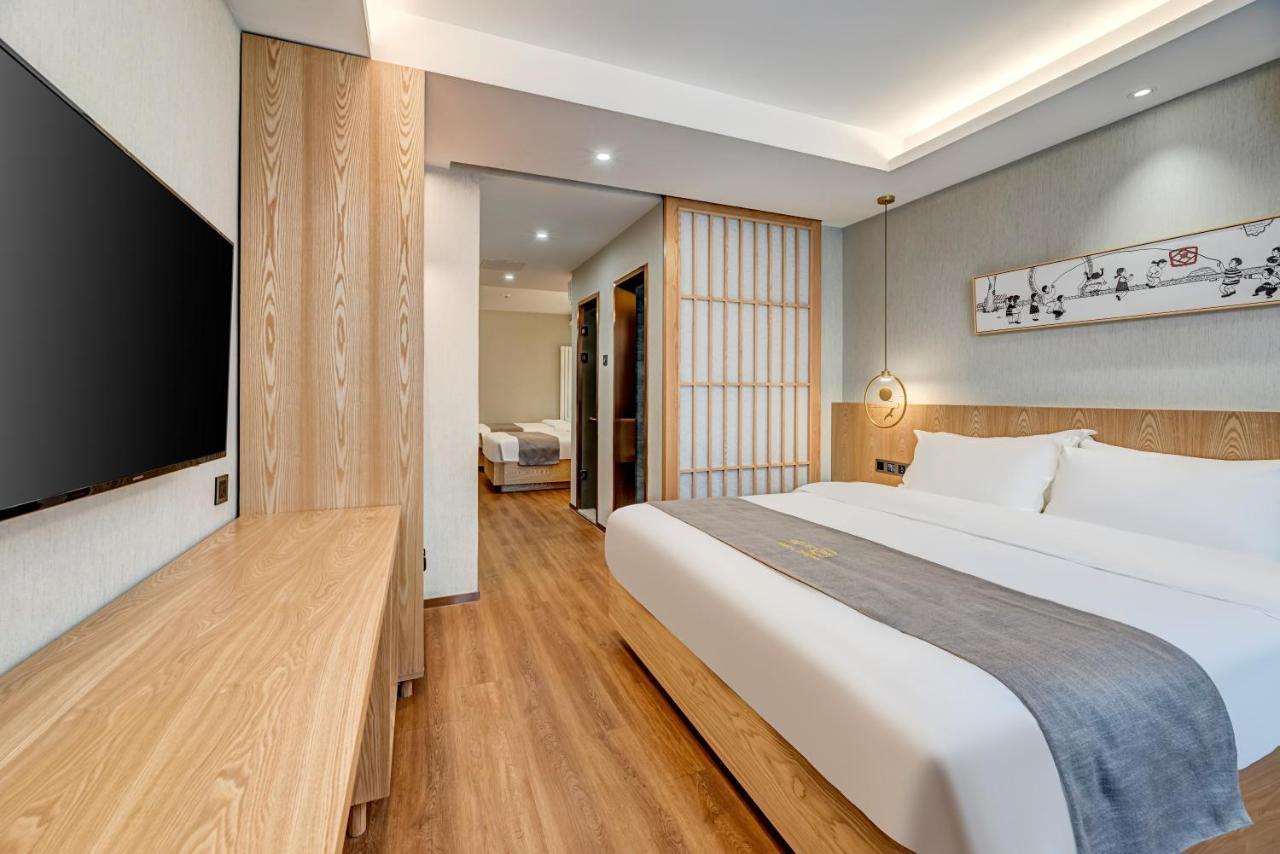 Happy Dragon Saga Hotel: Garden Terrace in City Center Beijing Exterior photo