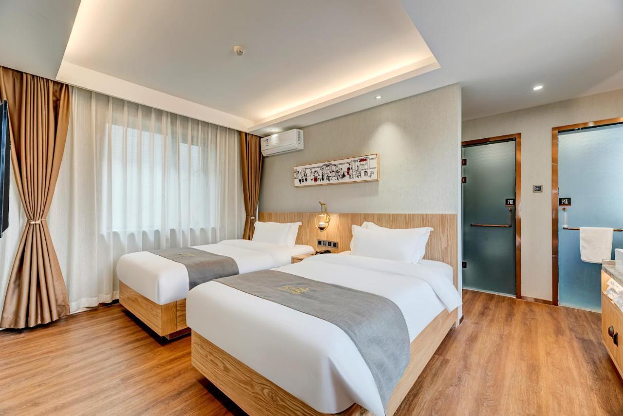 Happy Dragon Saga Hotel: Garden Terrace in City Center Beijing Exterior photo