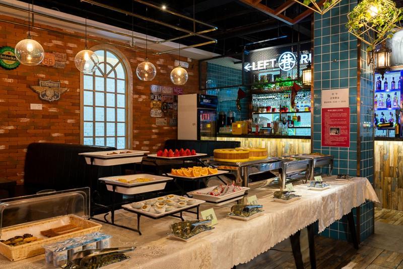 Happy Dragon Saga Hotel: Garden Terrace in City Center Beijing Exterior photo
