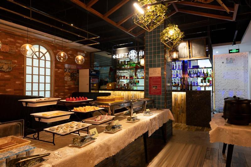 Happy Dragon Saga Hotel: Garden Terrace in City Center Beijing Exterior photo
