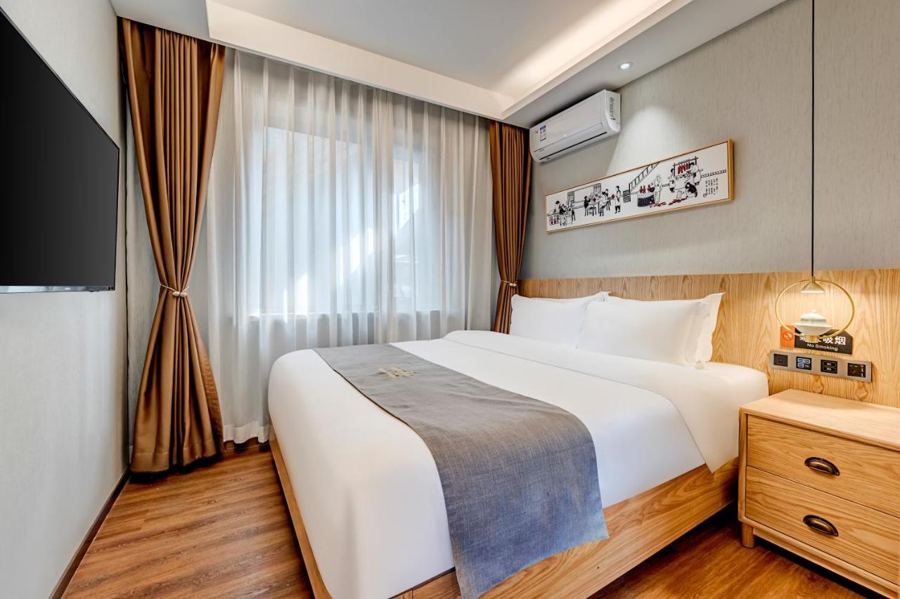 Happy Dragon Saga Hotel: Garden Terrace in City Center Beijing Exterior photo